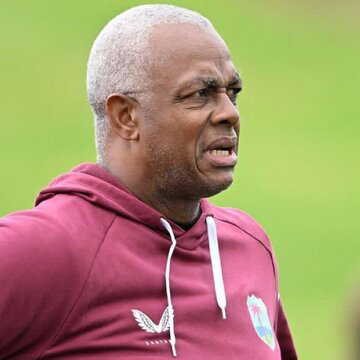 वेस्टइंडीज के दिग्गज कोर्टनी वॉल्श बने जिम्बाब्वे के बॉलिंग कंसल्टेंट