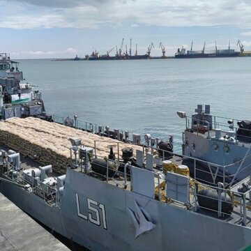 भारत ने श्रीलंका को राहत सामग्री भेजने के लिए ऑपरेशन सागर बंधु के तहत और अधिक नौसैनिक जहाज भेजे