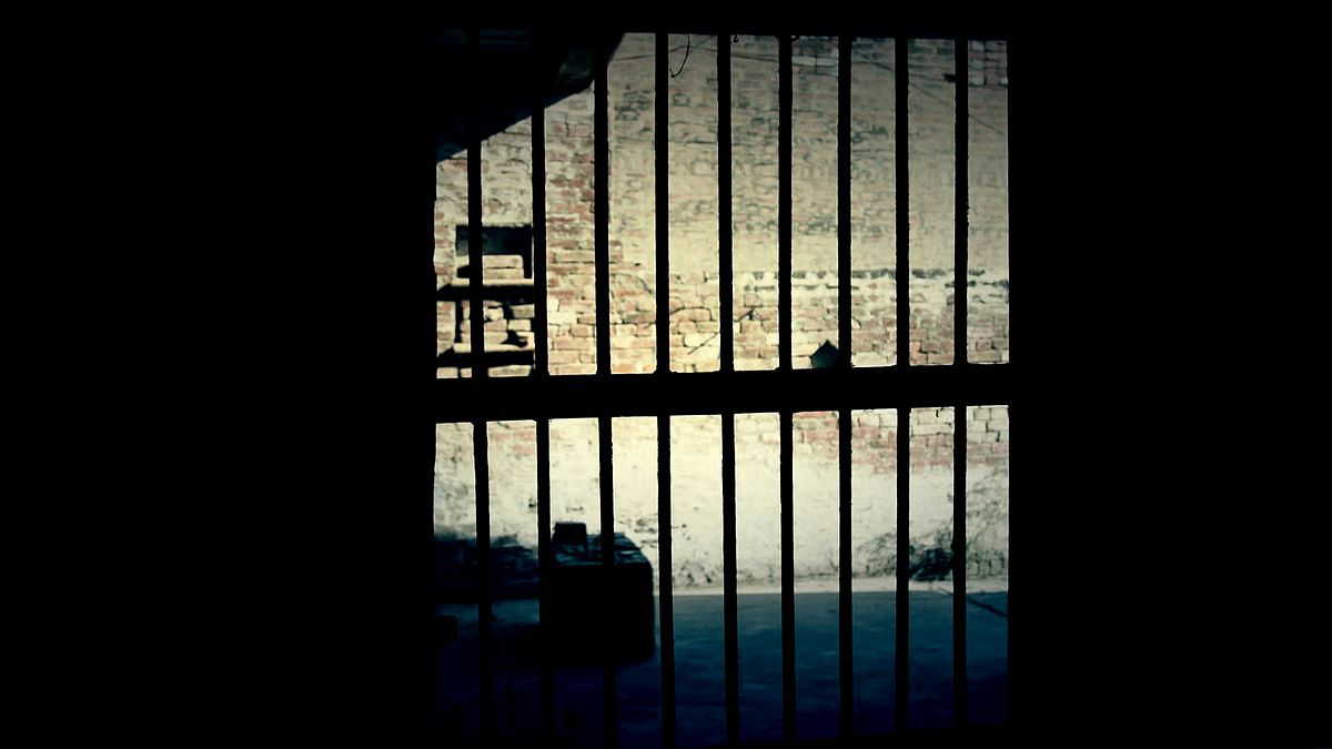 मगराः मां-बेटे खुदकुशी के मामले में 3 लोगों को 10 साल की जेल