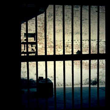 मगराः मां-बेटे खुदकुशी के मामले में 3 लोगों को 10 साल की जेल