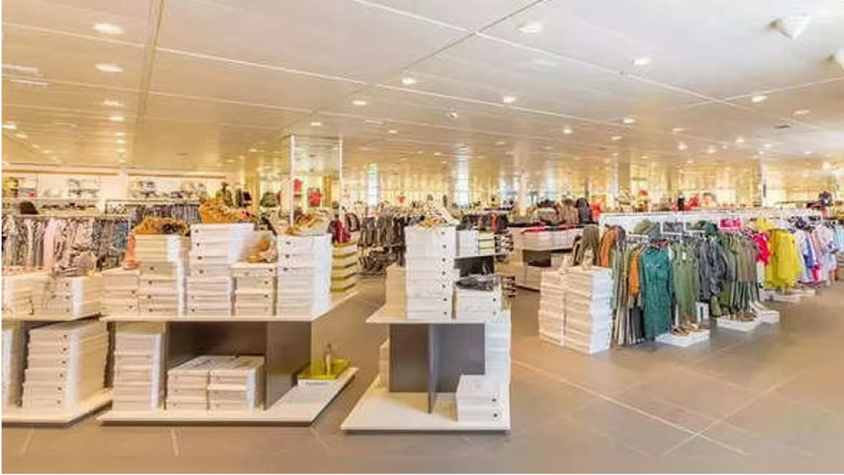 खुदरा कारोबार के लिए शॉपिंग मॉल और हाई स्ट्रीट में लीज लेने की होड़