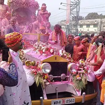 1921 की रोल्स रॉयस में निकली भगवान सत्यनारायण की भव्य शोभायात्रा