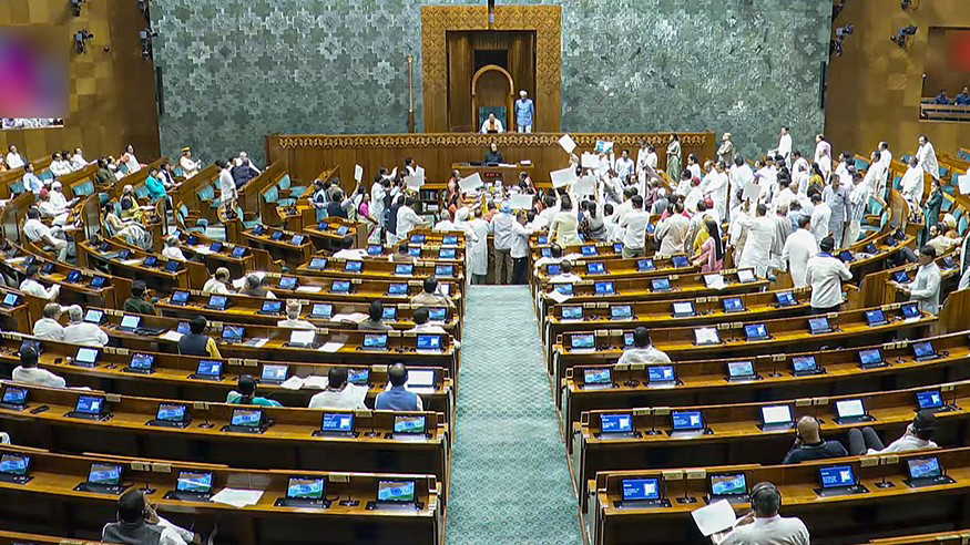 वंदे मातरम् पर लोकसभा में तीखी राजनीतिक टकराहट, कांग्रेस–भाजपा आमने-सामने