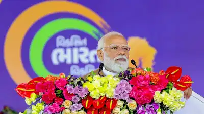 प्रधानमंत्री मोदी ने कांग्रेस को बताया “राजनीति का गिद्ध”, अफवाह फैला पेट्रोल संकट पैदा करने की कोशिश का आरोप