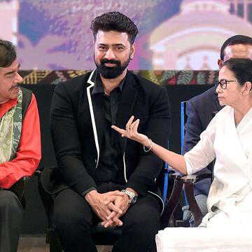 'टीएमसी और ममता जी के साथ था, हूं और रहूंगा', शत्रुघ्न सिन्हा ने अटकलों पर लगाया विराम