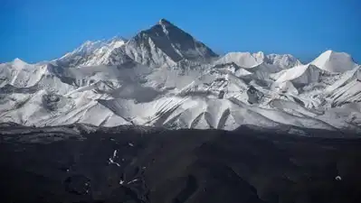 एवरेस्ट पर मौत के बाद शुरू होती है जंग! शव उतारना क्यों है करोड़ों का मिशन? जानिए रेस्क्यू की चुनौतियां!