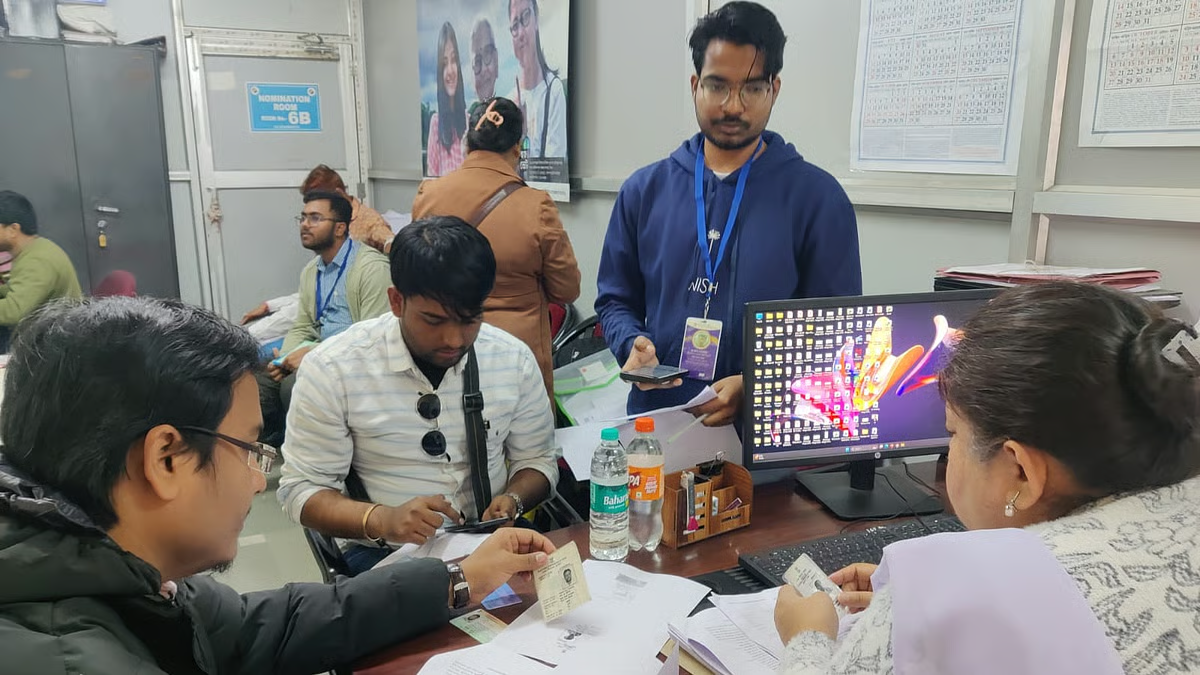 राज्य में बढ़ेंगे SIR सुनवाई केंद्र, DEO के लिए चुनाव आयोग को साप्ताहिक रिपोर्ट भेजना अनिवार्य