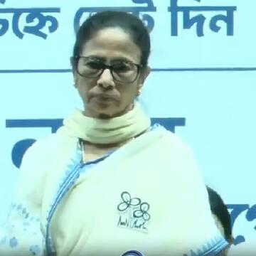 चुनावी शोरगुल में रुकी ममता बनर्जी की सभा, बिना भाषण छोड़ा मंच