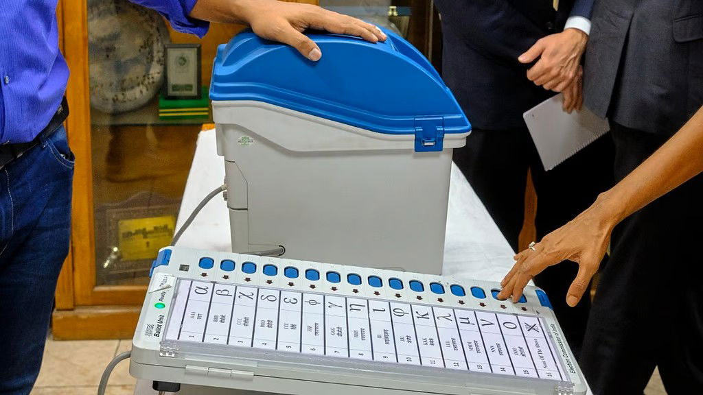 बिहार चुनाव 2025: दूसरे चरण की वोटिंग आज, 122 सीटों पर है मुकाबला, 1302 उम्मीदवारों की किस्मत का होगा फैसला