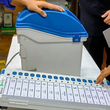 बिहार चुनाव 2025: दूसरे चरण की वोटिंग आज, 122 सीटों पर है मुकाबला, 1302 उम्मीदवारों की किस्मत का होगा फैसला