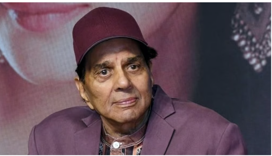 बालीवुड के ‘ही-मैन’ धर्मेंद्र मुंबई के ब्रीच कैंडी अस्पताल में