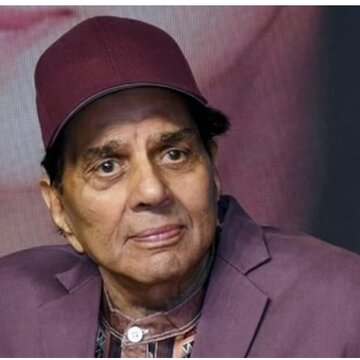 बालीवुड के ‘ही-मैन’ धर्मेंद्र मुंबई के ब्रीच कैंडी अस्पताल में