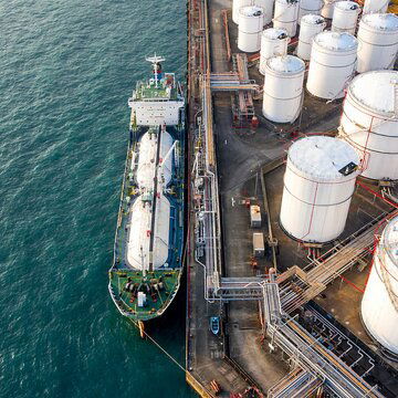 रूसी तेल ‘घटाने’ के बावजूद सरकारी कंपनियों का मुनाफा बढ़ा