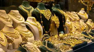 सोना हुआ और सस्ता, चांदी की कीमत में भी बड़ी गिरावट