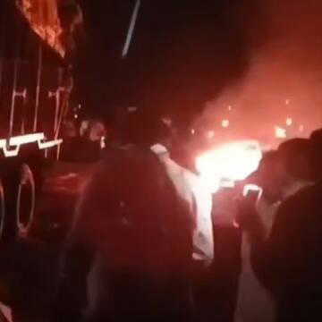 उत्तर प्रदेश के मिर्जापुर में सड़क हादसा: ट्रक की टक्कर से 11 की मौत, कई वाहन चपेट में