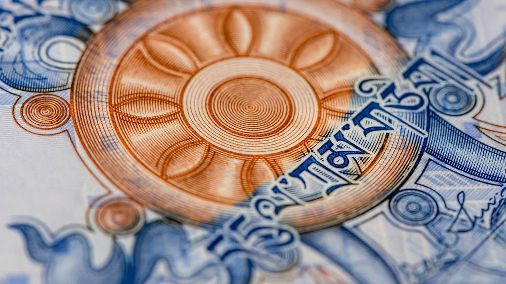 भले ही आप कितना भी प्रयास करें, घर में पैसा नहीं बच रहा है ? क्या आप ये गलतियाँ कर रहे हैं ?