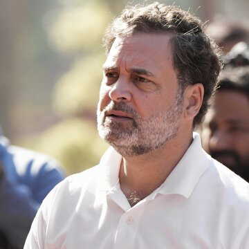 राहुल गांधी की बर्लिन यात्रा को लेकर सियासी तूफ़ान, भाजपा के हमले पर कांग्रेस का पलटवार