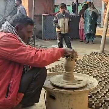 रायबरेली के कुम्हार को 1.25 करोड़ रुपये का जीएसटी नोटिस, प्रशासन से न्याय की गुहार