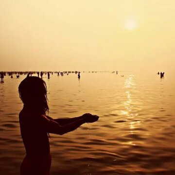 गंगासागरः जहां ठिठुरती सर्दियों में भी हर पल अनुप्राणित करती है श्रद्धालुओं की अटूट आस्था