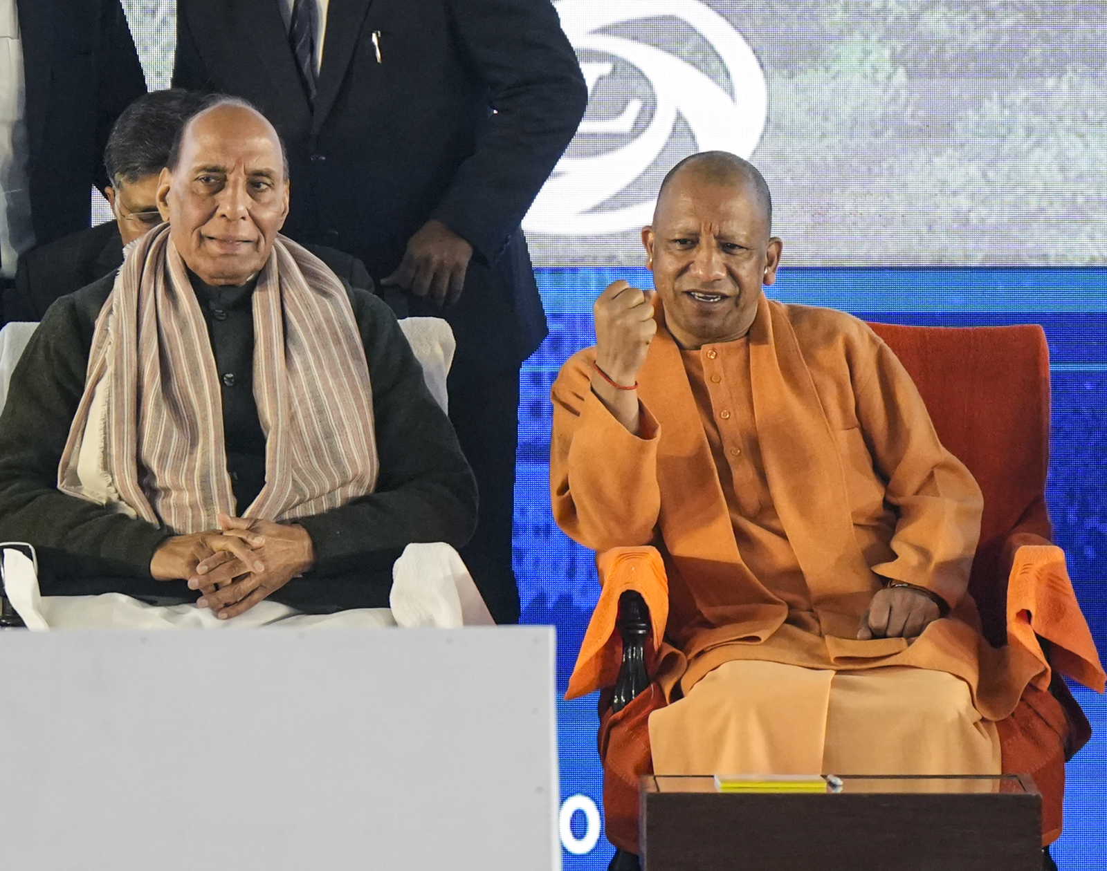 सीएम योगी ने कहा- इलेक्ट्रिक मोबिलिटी से यूपी बनेगा विकास का इंजन