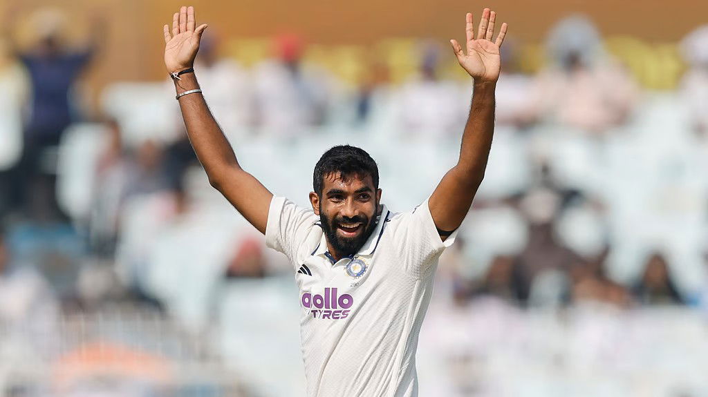 गेंदबाजी में बुमराह छाए, भारत मजबूत स्थिति में