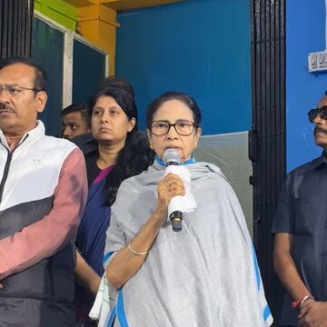 'एक दिन फोटो खिंचवाकर भाग गए', ममता ने भाजपा नेताओं पर साधा निशाना