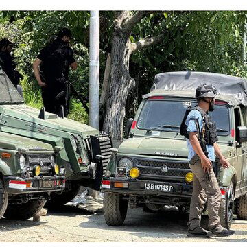 फिर से घुसपैठ की कोशिश, जम्मू-कश्मीर के कुपवाड़ा सेक्टर में चल रही है मुठभेड़, गोलीबारी व धमाके