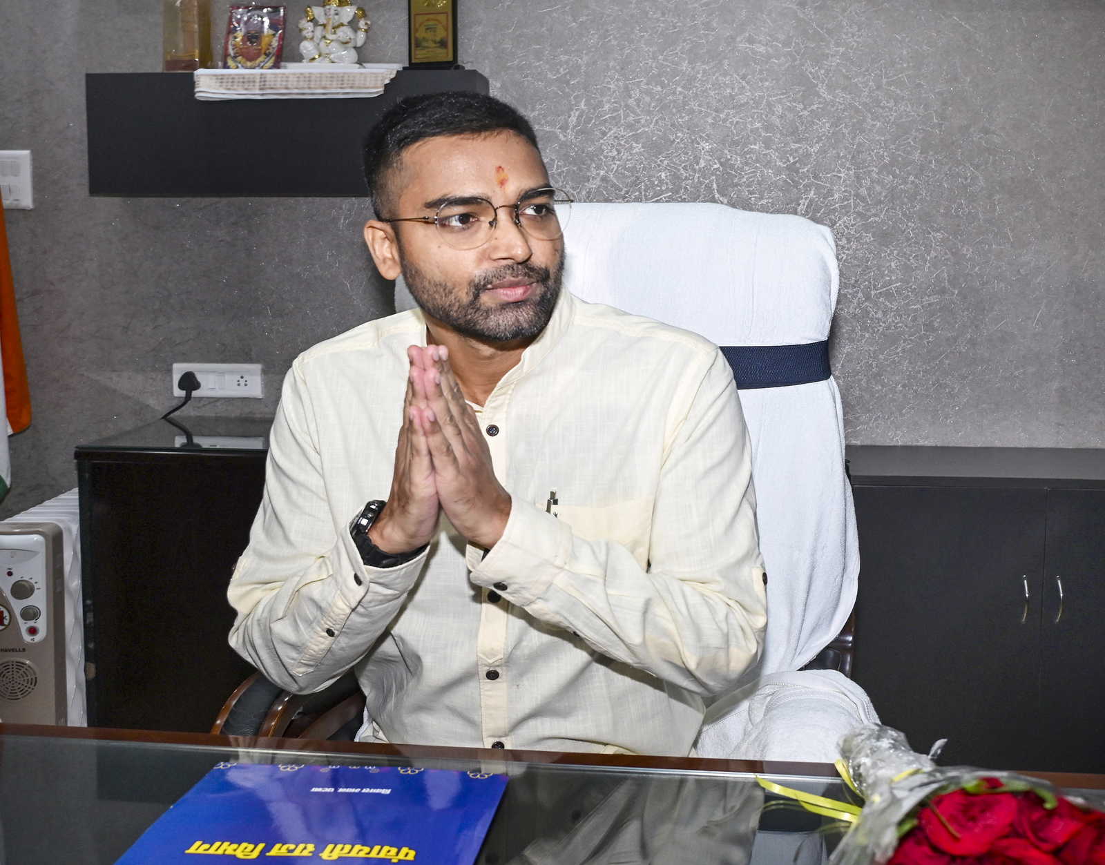 बिहार में तीन नए मंत्रियों ने संभाली जिम्मेदारियां, पहले ही दिन मीडिया पर भड़के दीपक प्रकाश