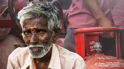 युद्ध के माहौल में बढ़ा रसोई गैस का दाम, अब कितनी होगी कीमत?