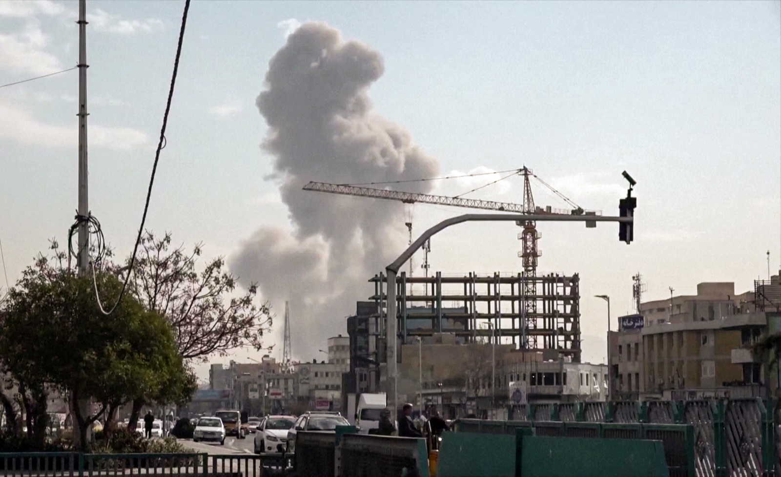 US और इजराइल का ईरान पर बड़ा हमला, ट्रंप ने कहा- अपने भाग्य पर नियंत्रण लें