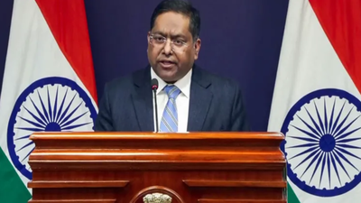 विदेश मंत्रालय की कड़ी चेतावनी, ईरान जाने से बचें भारतीय नागरिक