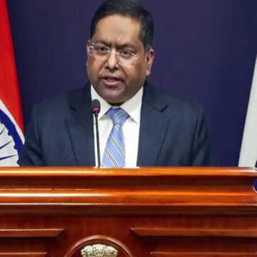 विदेश मंत्रालय की कड़ी चेतावनी, ईरान जाने से बचें भारतीय नागरिक