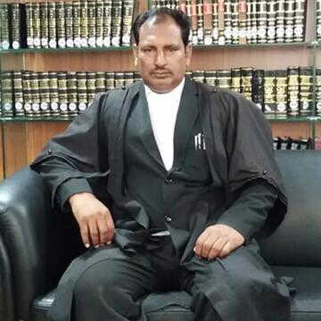 रक्षा मंत्रालय के यह वरिष्ठ सलाहकार, विश्व की सर्वाधिक शैक्षणिक डिग्रियां व 11 वर्ल्ड रिकॉर्ड किए हासिल