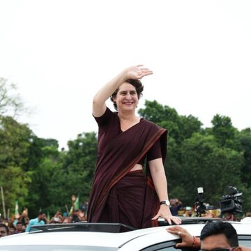 प्रियंका गांधी का नीतीश सरकार पर तीखा हमला: कहा, “बिहार की महान धरती, लेकिन विकास अब भी अधूरा”