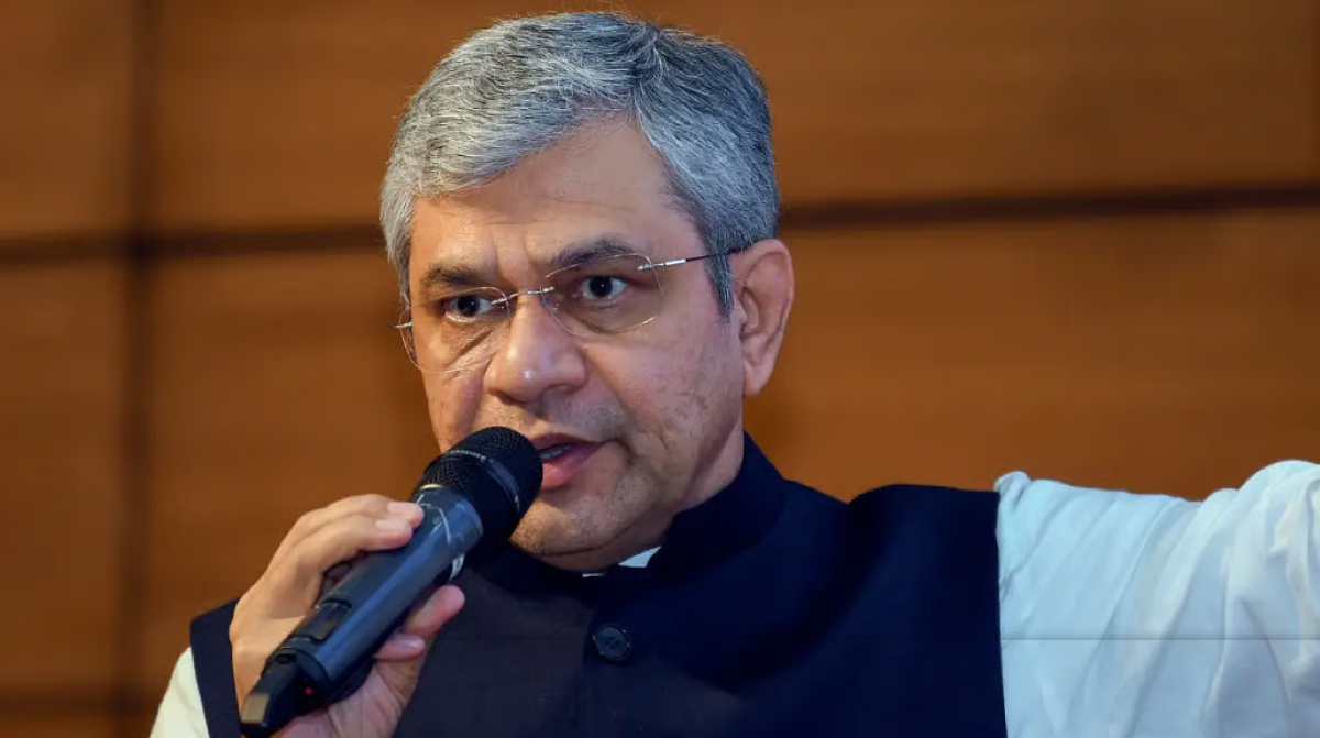 कंटेंट क्रिएटर्स को आय में हिस्सा देने को लेकर डिजिटल प्लेटफॉर्म्स को अश्विनी का संदेश