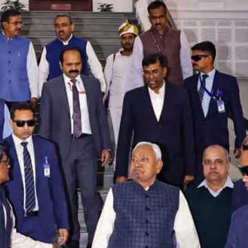 नीतीश कुमार ने 10 लाख महिलाओं में बांटे 1,000 करोड़ रुपए