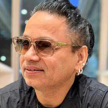 कैलाश खेर के कॉन्सर्ट में बेकाबू हुई भीड़ - रोकनी पड़ी परफॉर्मेंस, कहा - जानवरों जैसा...