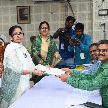 "मतदान का अवसर नहीं मिला तो बाद में नाम जुड़कर क्या फायदा?”-भवानीपुर सीट से नामांकन के बाद ममता बनर्जी का बयान