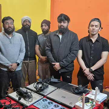 कोलकाता में फर्जी कॉलसेंटर चलाने के आरोप में 7 गिरफ्तार, लैपटॉप-मोबाइल बरामद