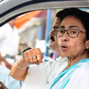 बंगाल में राजनीतिक सुनामी: ममता बनर्जी समेत तृणमूल के बड़े चेहरे चुनाव में पराजित