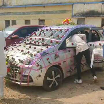 पहले SIR सुनवाई में हाज़िरी, बाद में शादी ! दूल्हे से मिलने ब्लॉक ऑफिस पहुंचे दुल्हन के परिवार के लोग