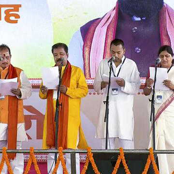 बिहार में सत्ता का शक्ति प्रदर्शन: एनडीए सरकार का बड़ा कैबिनेट विस्तार, 31 मंत्रियों ने ली शपथ