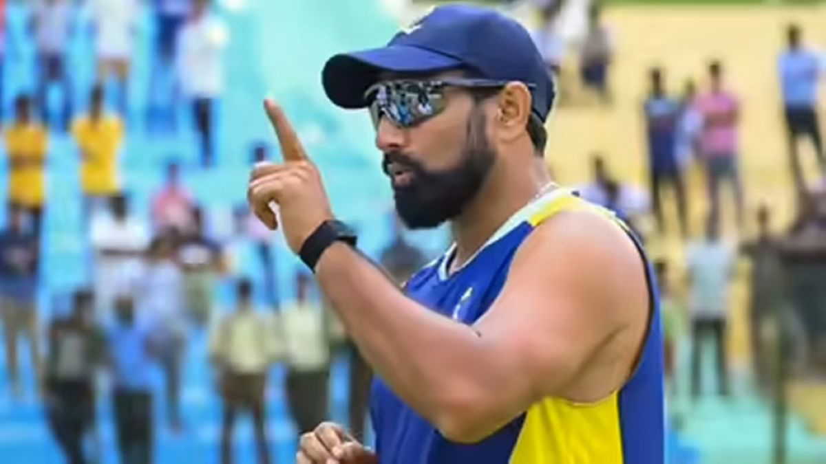 क्रिकेटर शमी और टीएमसी सांसद देव को चुनाव आयोग का नोटिस, बंगाल SIR में सुनवाई के लिए बुलाया