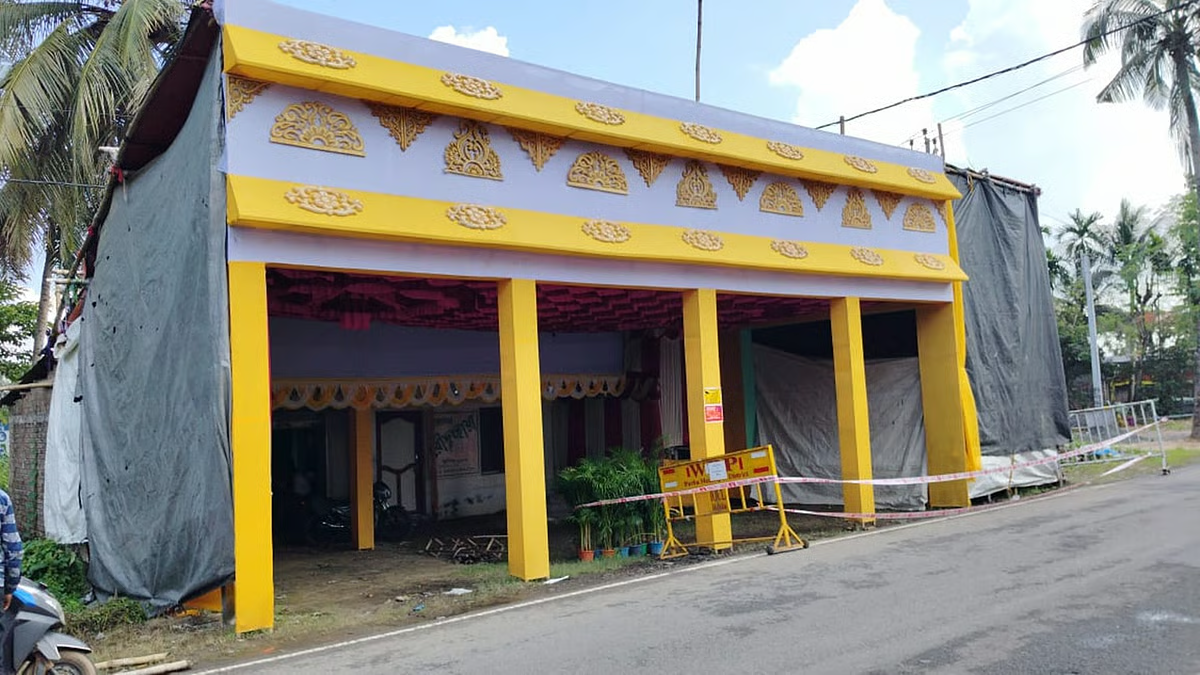 मेदिनीपुर में बिजली का झटका लगने से क्लब सदस्य की मौत, सचिव झुलसे, पूजा बंद