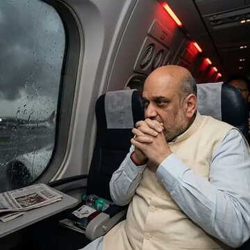 ममता बनर्जी के बाद तूफानी बारिश में फंसा अमित शाह का विमान, 1 घंटा आसमान में काटता रहा चक्कर