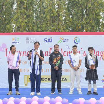 कोलकाता में आयोजित ‘फिट इंडिया पिंक साइक्लोथॉन’ में मंत्री मनसुख मांडविया ने दिया फिटनेस का संदेश