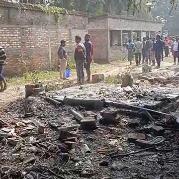 चम्पाहाटी में पटाखों के कारखाने में तेज विस्फोट, 4 झुलसे