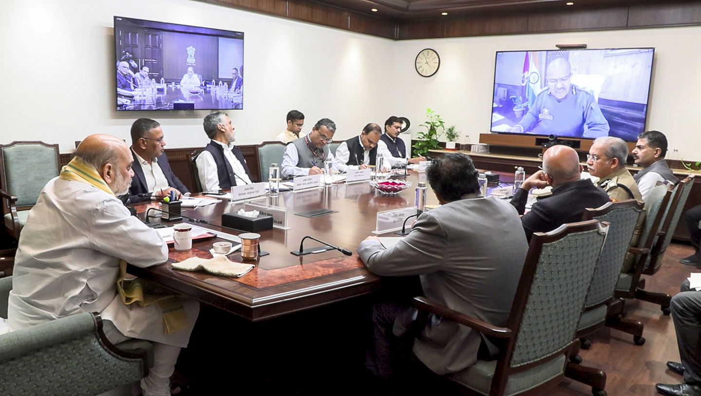 लाल किले के पास विस्फोट में मरने वालों की संख्या 12 हुई, जांच एनआईए को सौंपी गयी