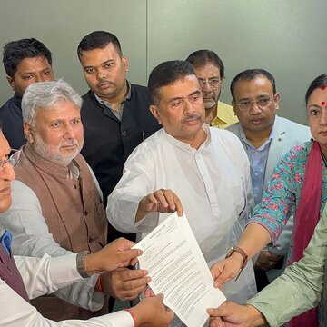 ‘26 से 28 नवंबर की एंट्री की ऑडिट करनी होगी…’, गंभीर आरोप लगाते हुए शुभेंदु ने आयोग को ज्ञापन सौंपा