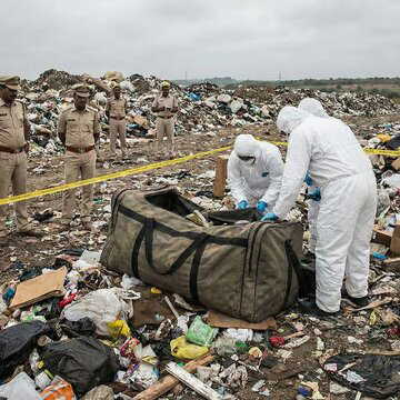 नोएडा के डंपिंग यार्ड में शॉकिंग केस: कचरे के ढेर से हाथ-पांव बंधी हालत में शव बरामद
